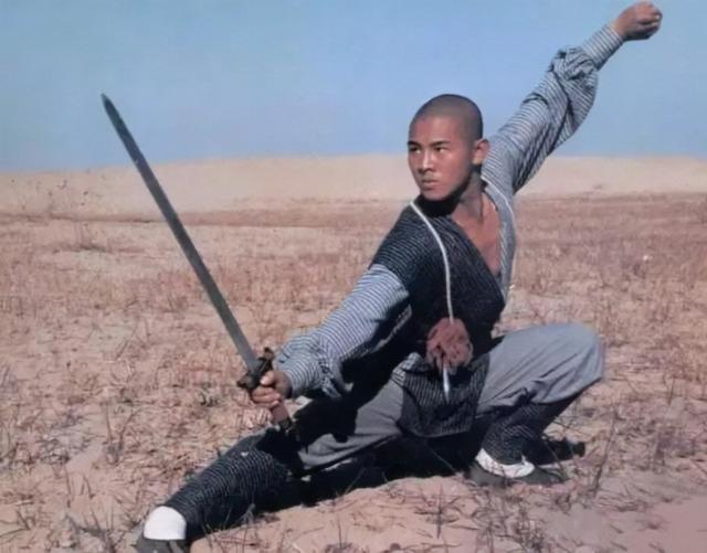 李连杰早就发现真相了！少林寺没几个是真和尚，会武功也是假的
