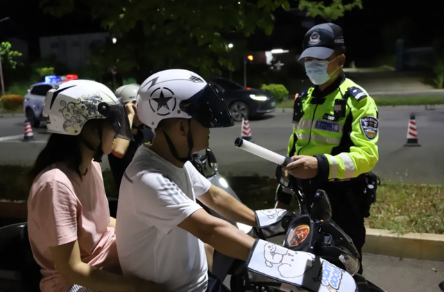 9月1日起，电动车、摩托车、三轮车上路“4要3不要”，车主注意
