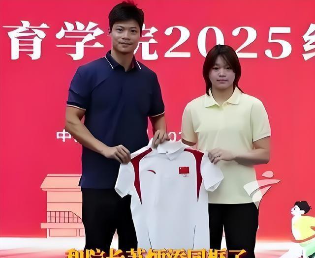 发胖退役风波不到一个月！被人民日报点名的全红婵，彻底打消舆论