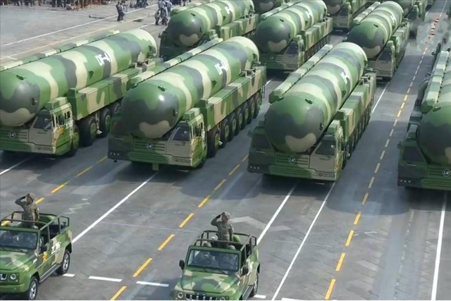 薛剑总领事遭围攻？美媒：日本敢走错半步，中国万枚导弹等着！