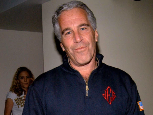 诱骗少女，性贿赂高官，马斯克爆料的“萝莉岛”到底有多令人咋舌