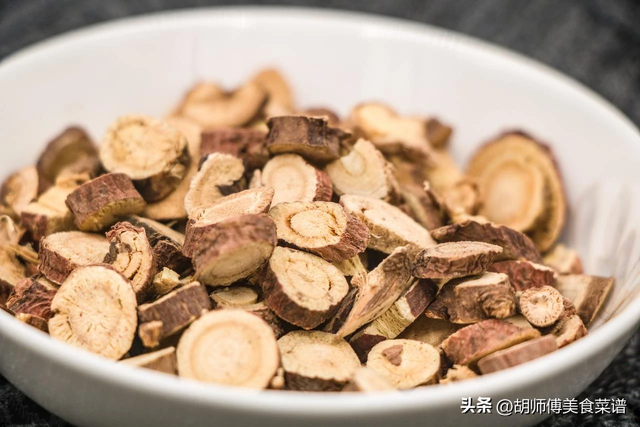 不管炖什么肉，只要锅里多加这“3味”料，肉越炖越香，越炖越烂