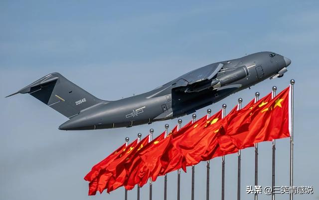 女飞行教员现身长春航展，被认成徐枫灿，网友反驳：像兵王刘近