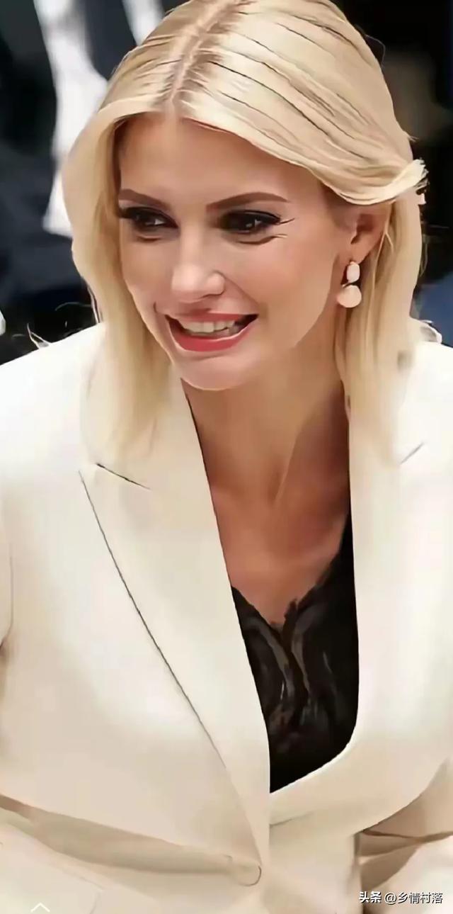 法国顶级模特福德莉奇，身高190大体格子，视觉冲击力太强