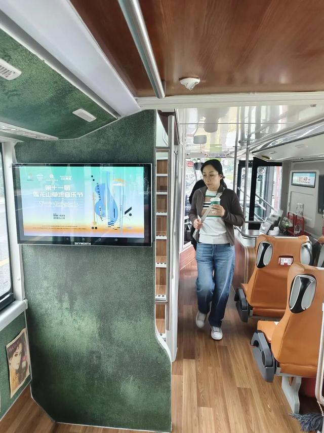 美食、时装、酒店、旅行……听音乐会立享打折优惠？快来莲花山草地音乐节“集章”领福利！