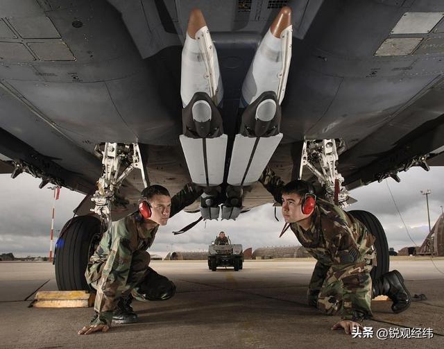 美国千里寻炸弹，不是怕失败	，是怕中俄变强