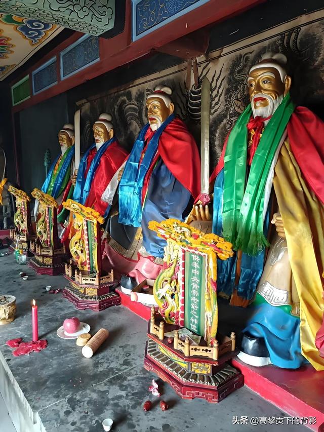 神木二郎山游记：驼峰峭壁寻古庙，一笔架起天地间
