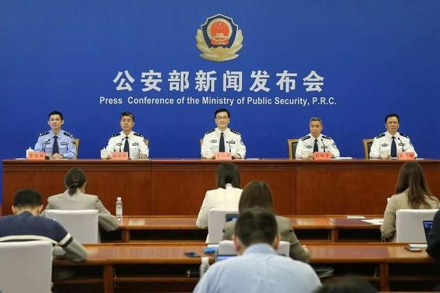 公安部：新规来了！持C1驾驶证的乐了！210元解锁15种车型