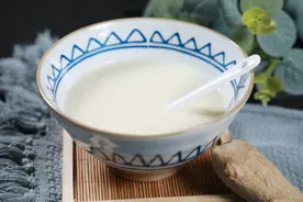 喝豆浆和喝牛奶有什么区别？哪种更好？看完就明白了！图片