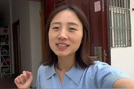 秋天妈妈被迫“退网”汪俊正式回归家庭，网友:支持正能量图片