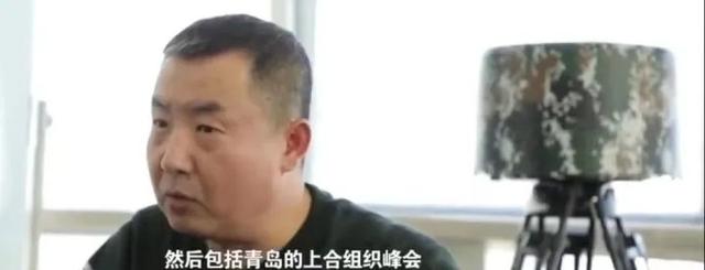 表面是演员，实际是“国际反恐专家”！这位著名老戏骨，隐藏好深