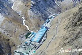 22.13公里！世界最长高速公路隧道贯通天山图片