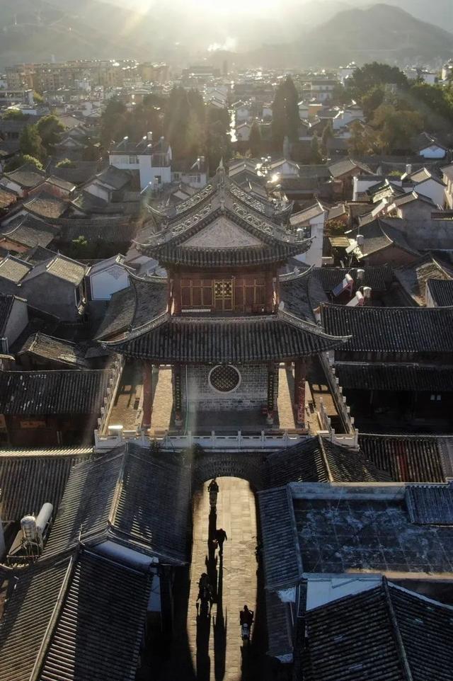 比大理安静100倍的西南小城，被这里的生死观震惊