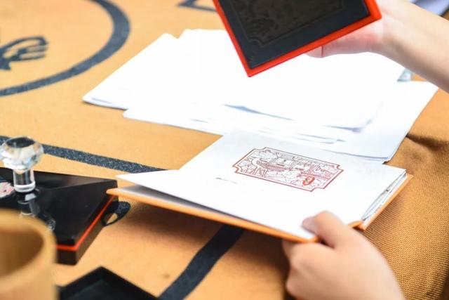 黄了！成都出发1.5h刹拢赏秋秘境，茶海风光无敌，银杏美了上千年！