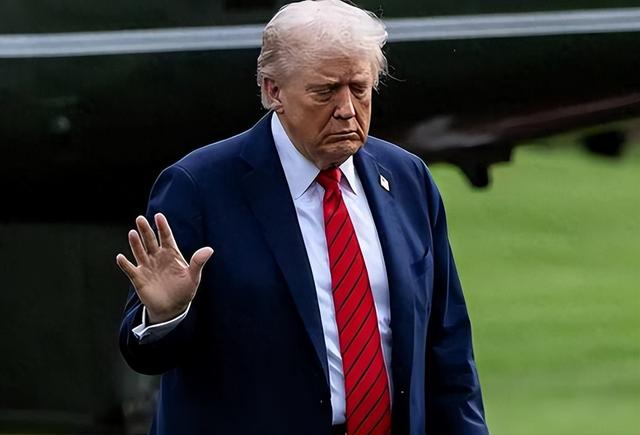 俄罗斯乐坏了，普京几十年都没做到的事	，特朗普上台一年就干成了