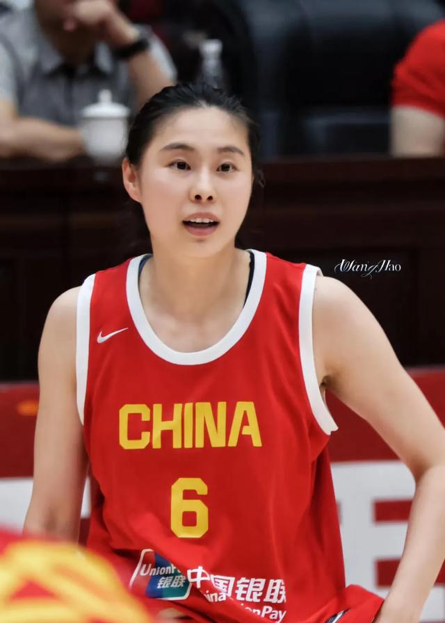 女篮王思雨