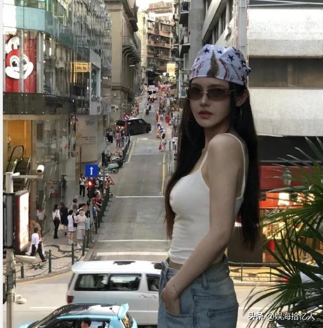 被封一年后，小杨哥老婆“露头”探风口，医美痕迹和目的都很明显