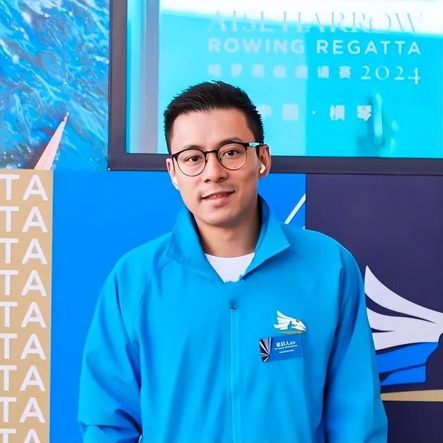 霍启仁举行婚礼	，大嫂郭晶晶缺席，让人讨厌的事情发生了