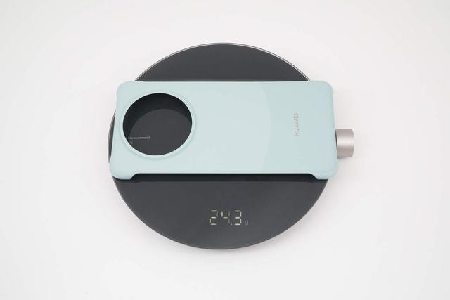 华为 Mate/Pura系列 专属壳评测：磁吸 + 隐藏支架，手感颜值双在线