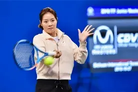 网球天后李娜近照，因变得太美被质疑整容，她的回应让人很舒服图片