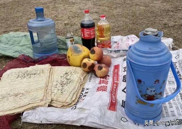 人一旦有了钱就会开始报复性消费哈哈哈哈哈