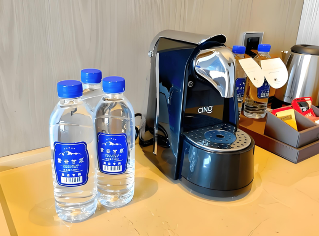 住酒店时，记住“退房5要拿，不拿白不拿”，走的时候要拿这5样