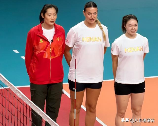 退休四年，65岁郎平再破“天花板”，重回女排传闻终于真相大白