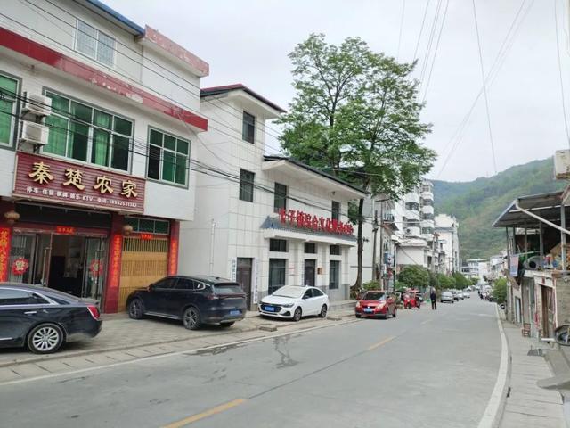 从得胜铺到卡子石门，盘越鄂陕界岭