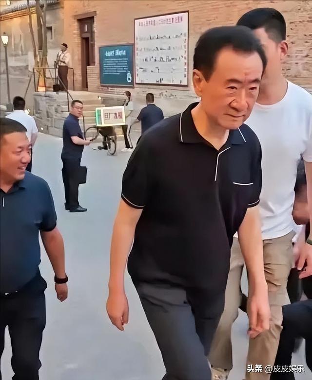 陪玩陪睡只是冰山一角！继万达蒸发800亿后，王思聪再陷大"丑闻"