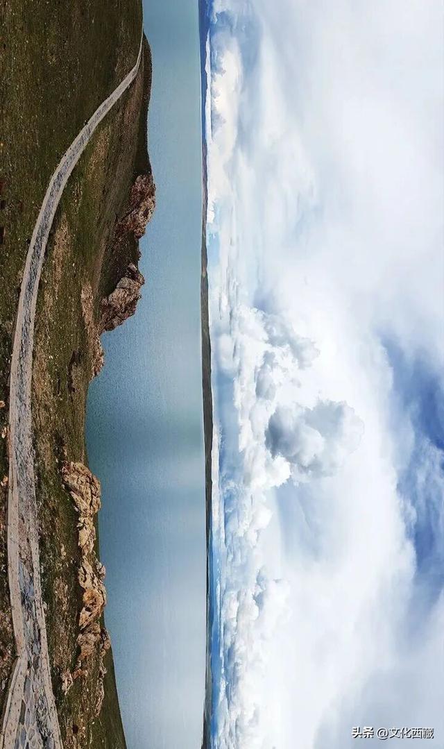 西藏只有坐上火车才能看到的湖泊！却是无数人的入藏第一湖！