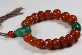 十种最适合男性的手串，紫檀海黄金丝楠不推荐，松石南红太娘了！图片