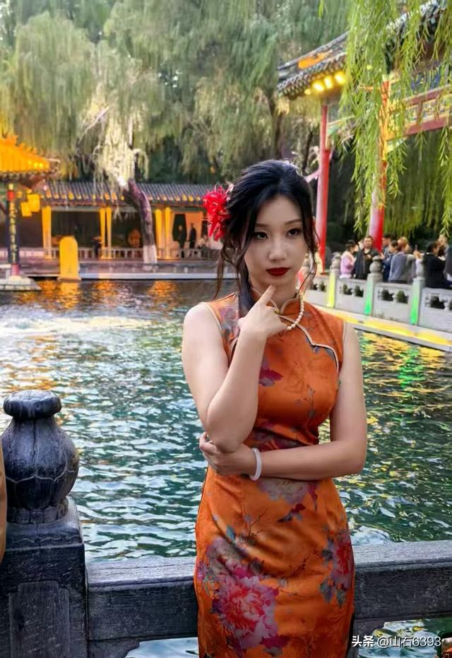 新华社原军事记者陶俊峰泉城美拍：趵突泉暴喷的壮美景色