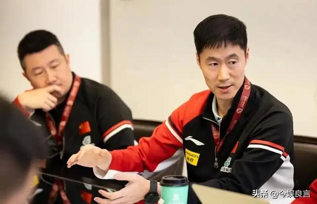 场馆疑似没空调 王楚钦头顶冰袋降温