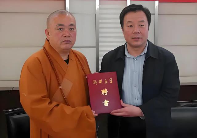 释永信刚被查，令人担心的事就发生了，著名央视主持人受到了牵连