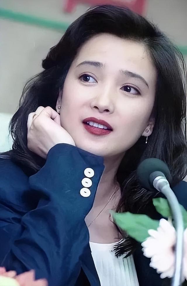 何晴离世仅2天，再传一名人噩耗，任职央视多年，死因令人惋惜