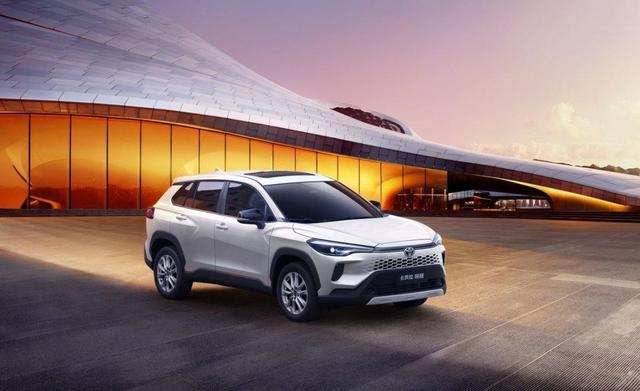 选车纠结三个月，邻居家老卡罗拉让我下定决心，全新锐放开了