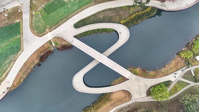 晒太阳~从从容容逛公园赏美景