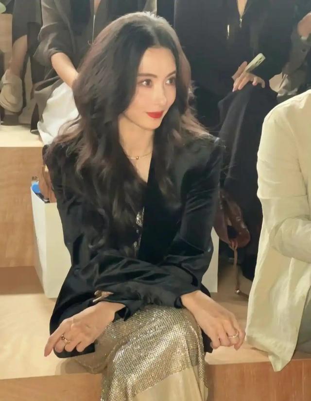 离婚14年后，谢霆锋做梦也没想到，45岁张柏芝依然给他留足了体面