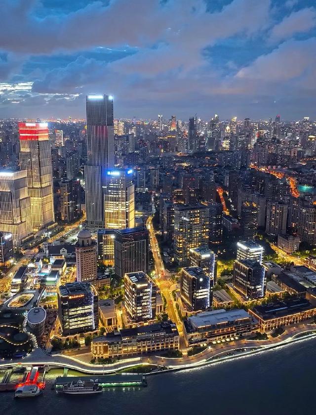 上海十大最美高楼排名!云端上的三件套简直绝了,第一实至名归!