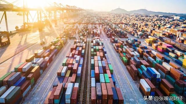 全球货币支付排名:美元涨到46.77％，欧元跌至23.83％，人民币呢