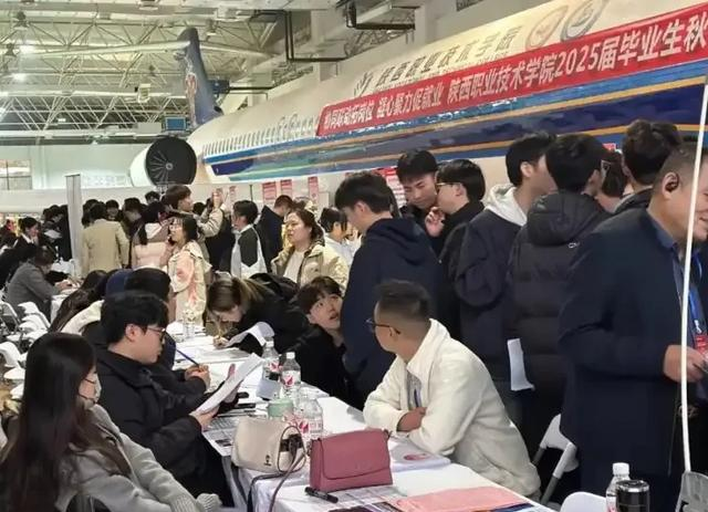 不只是愤怒！治理民粹，首先要理解人民为什么愤怒？