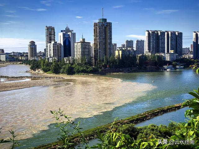 如果说它是四川的“母亲河”，就是因为它成就了“天府之国”？