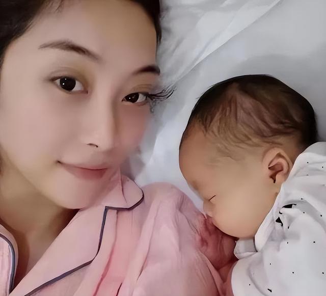 “买英国精子生3娃”的山东女人，8年后现状曝光！如今她后悔不？