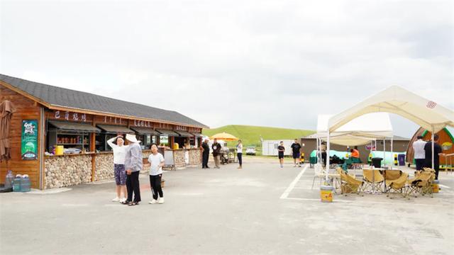 草原“99号公路”串起草原景和民族情