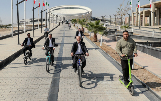 伊朗总统：正与美以欧洲进行“全面战争”，他们想让我们屈膝投降