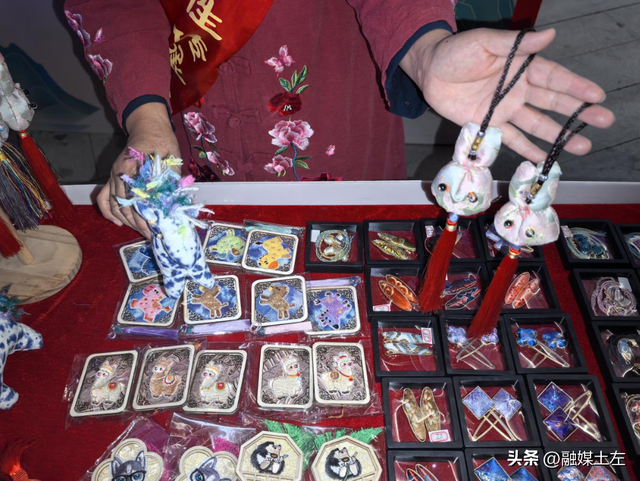 月满华诞 盛世同欢——土默特左旗举办2025中秋嘉年华