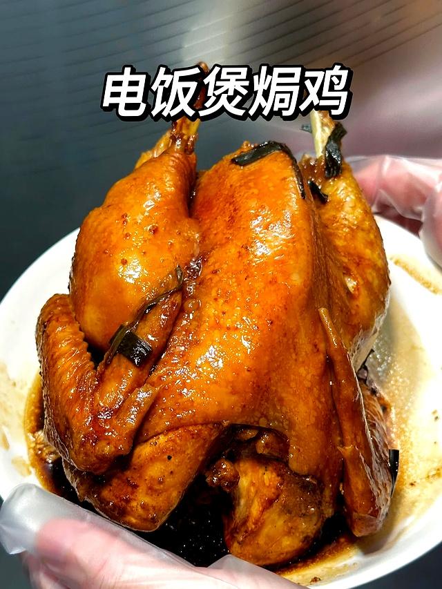 被年轻人的“电饭煲用法”惊到了。换个思路，立马就成了厨房神器