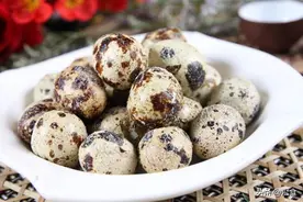 记住这几点轻松做出入味均匀不爆壳的家庭细盐版盐焗鹌鹑蛋图片