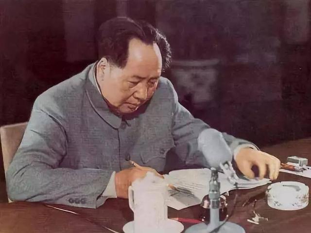 伟人去世十年后的1986年，薄一波预言：以后毛主席的地位还会更高