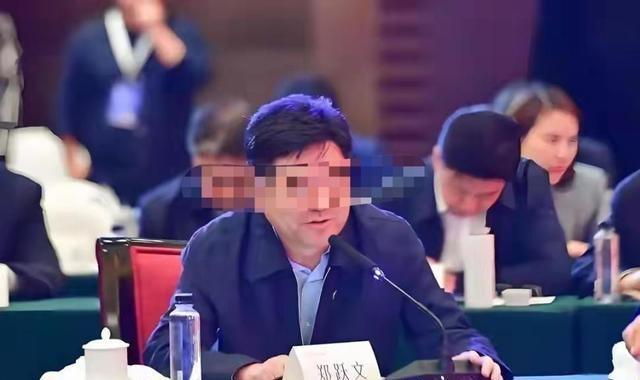 已经开始抓人了！首富女明星内幕交易，女友亏完500万还被带走了